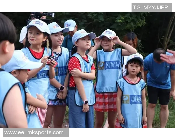 暑假足球训练营开启快乐之旅助力孩子们成长与团队合作精神培养